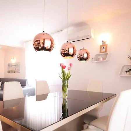 Aurora Apartment